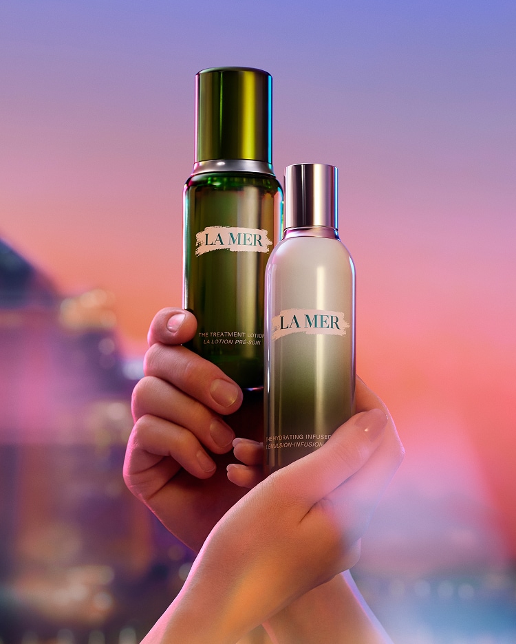 Selection of La Mer bestselling, nestled in snow, in an artic setting